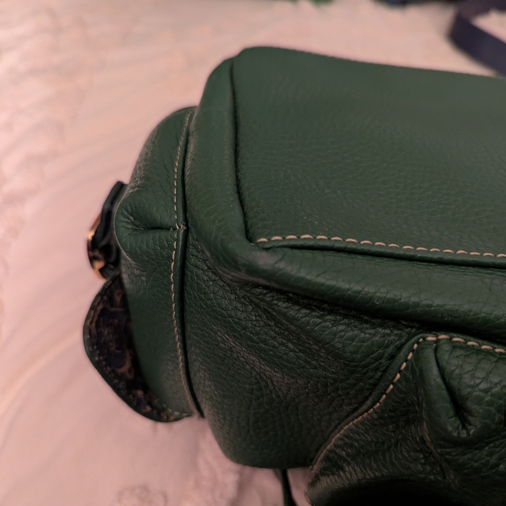 Maxx New York Green Pebbled Leather Shoulder Bag - Picture 10 of 10